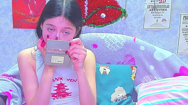 Snapshot of Vanessa_Florence chatting on December 2024 01:11:02 AM Vanessa Florence online show from December 2024 01:11:02 AM