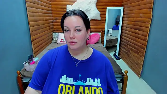 BubbleEmma online show from January 2025 02:04:01 AM