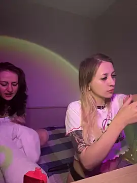 Dooubletroublee online show from February 2025 03:01:02 AM