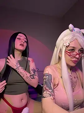 Dooubletroublee online show from February 2025 11:23:02 PM