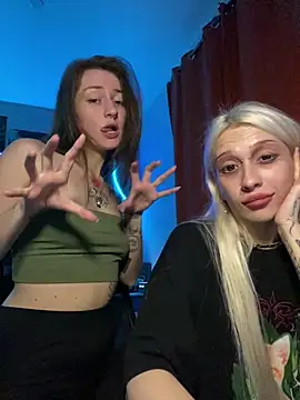 Dooubletroublee online show from September 2025 12:22:02 AM