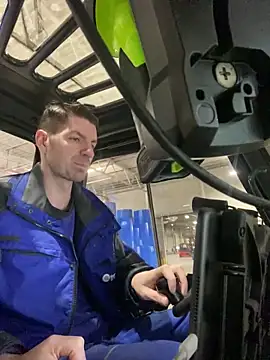 Ricoleckt online show from February 2025 10:07:02 AM