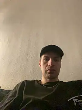 Ricoleckt online show from March 2025 08:42:02 PM