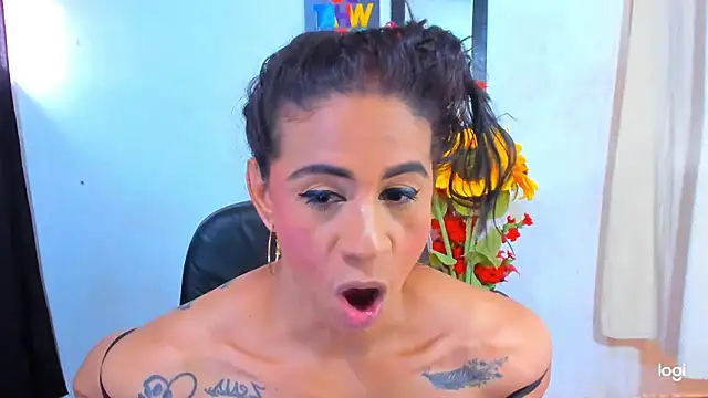 Snapshot of juanblakbigcock chatting on January 2026 05:27:02 PM juanblakbigcock online show from January 2026 05:27:02 PM