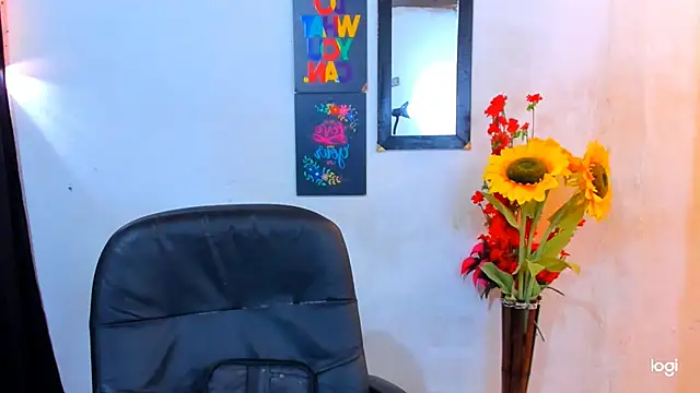 Snapshot of juanblakbigcock chatting on January 2026 03:38:02 PM juanblakbigcock online show from January 2026 03:38:02 PM