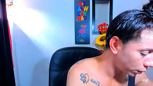 Snapshot of juanblakbigcock chatting on February 2026 08:05:02 PM juanblakbigcock online show from February 2026 08:05:02 PM