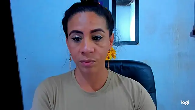 Snapshot of juanblakbigcock chatting on April 2026 03:36:02 AM juanblakbigcock online show from April 2026 03:36:02 AM