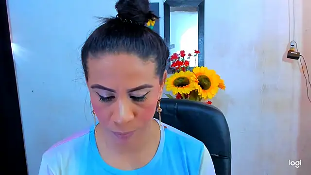 Snapshot of juanblakbigcock chatting on April 2026 04:01:01 PM juanblakbigcock online show from April 2026 04:01:01 PM