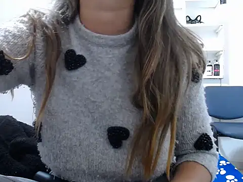 Snapshot of Luna_girlhot_ chatting on November 2025 02:33:01 PM Luna girlhot online show from November 2025 02:33:01 PM