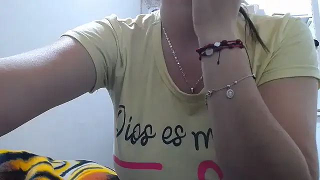 Luna girlhot  online show from April 2026 02:28:02 PM