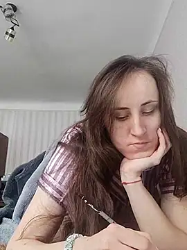 Snapshot of emeli_moon chatting on February 2025 07:48:02 AM emeli moon online show from February 2025 07:48:02 AM