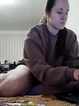 Snapshot of emeli_moon chatting on October 2025 12:19:01 PM emeli moon online show from October 2025 12:19:01 PM