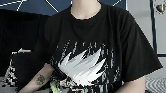 Adeelinee online show from March 2025 07:50:02 PM