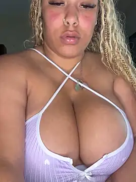 lovelymyah online show from March 2025 12:18:02 AM