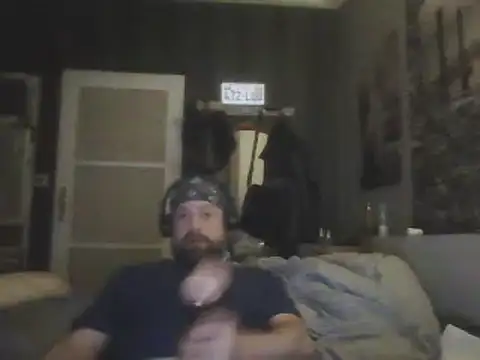 Snapshot of Prehistorixxx2686 chatting on December 2024 06:11:02 AM Prehistorixxx2686 online show from December 2024 06:11:02 AM