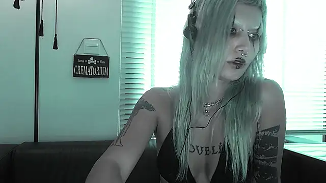 god x girl online show from May 2026 11:56:01 PM
