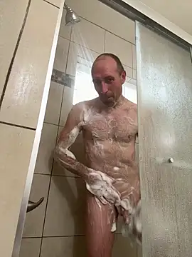 El Gizmo online show from December 2024 05:51:02 PM