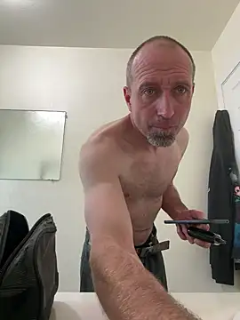 El Gizmo online show from December 2024 08:54:01 PM