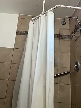 El Gizmo online show from December 2024 12:03:01 PM