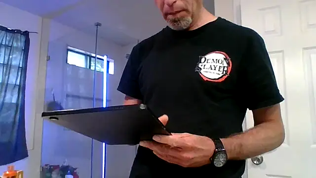 El Gizmo online show from May 2026 03:51:02 PM