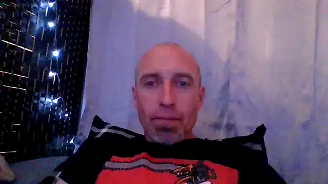 El Gizmo online show from May 2026 04:39:01 AM