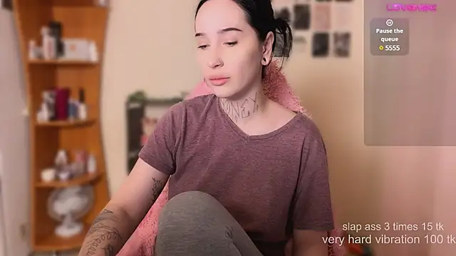 Snapshot of AnastasiaSun chatting on February 2025 04:14:02 AM AnastasiaSun online show from February 2025 04:14:02 AM