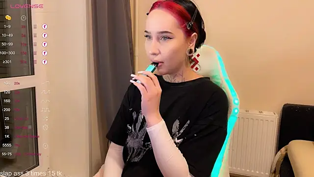 Snapshot of AnastasiaSun chatting on December 2025 11:34:02 PM AnastasiaSun online show from December 2025 11:34:02 PM