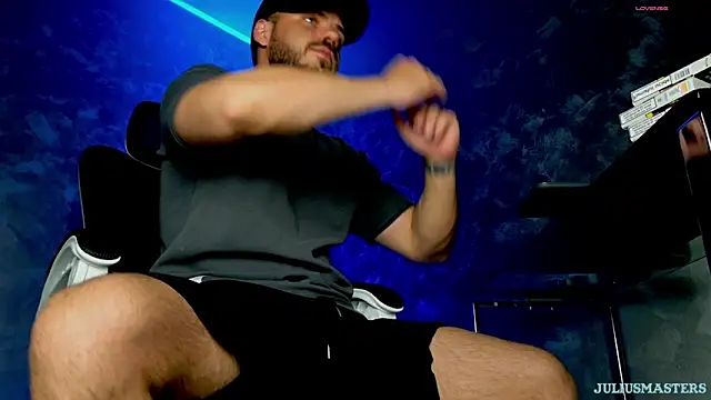 juliusmasters online show from May 2026 06:49:02 PM