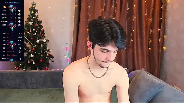 Snapshot of Aaron_Boom chatting on January 2025 04:21:01 AM Aaron Boom online show from January 2025 04:21:01 AM