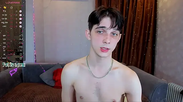 Snapshot of Aaron_Boom chatting on February 2026 04:25:02 PM Aaron Boom online show from February 2026 04:25:02 PM