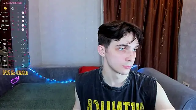 Snapshot of Aaron_Boom chatting on February 2026 04:29:01 PM Aaron Boom online show from February 2026 04:29:01 PM