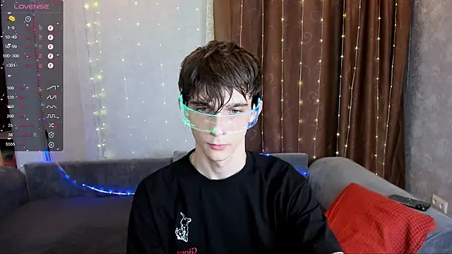 Snapshot of Aaron_Boom chatting on July 2026 09:57:01 PM Aaron Boom online show from July 2026 09:57:01 PM