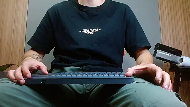 Mr WhiteCock online show from November 2025 11:47:01 PM