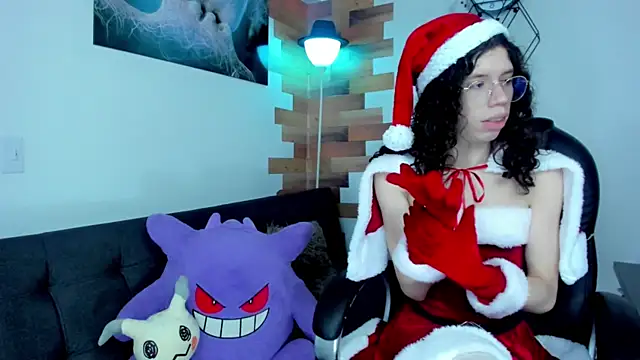 Snapshot of Angel_Dust18 chatting on December 2024 11:22:01 PM Angel Dust18 online show from December 2024 11:22:01 PM