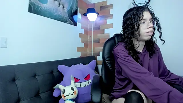 Snapshot of Angel_Dust18 chatting on December 2024 08:15:02 PM Angel Dust18 online show from December 2024 08:15:02 PM