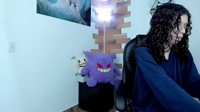 Snapshot of Angel_Dust18 chatting on January 2025 11:18:02 PM Angel Dust18 online show from January 2025 11:18:02 PM