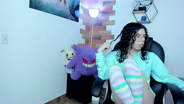 Snapshot of Angel_Dust18 chatting on January 2025 08:41:01 PM Angel Dust18 online show from January 2025 08:41:01 PM