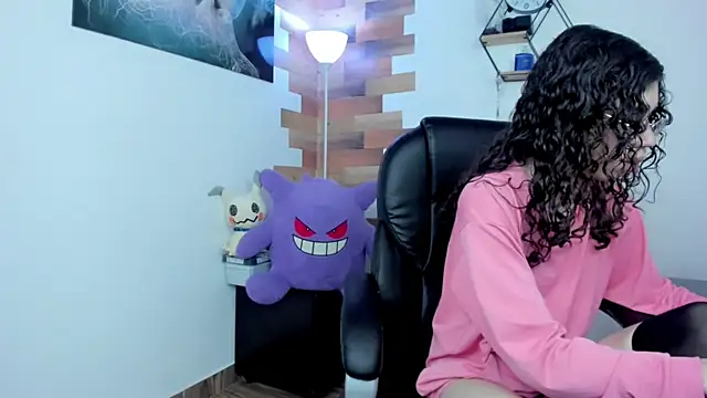 Snapshot of Angel_Dust18 chatting on January 2025 09:04:02 PM Angel Dust18 online show from January 2025 09:04:02 PM