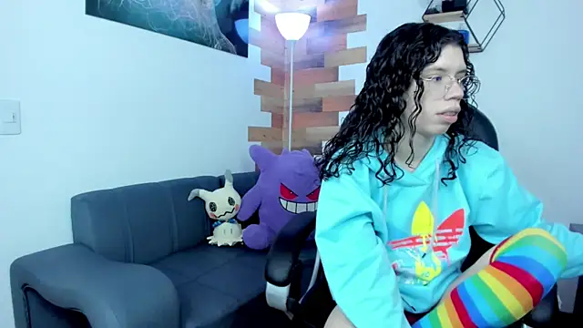 Snapshot of Angel_Dust18 chatting on January 2025 08:13:02 PM Angel Dust18 online show from January 2025 08:13:02 PM