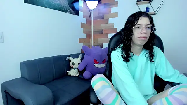 Snapshot of Angel_Dust18 chatting on January 2025 08:23:02 PM Angel Dust18 online show from January 2025 08:23:02 PM