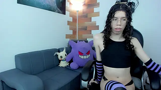 Snapshot of Angel_Dust18 chatting on February 2025 08:09:02 PM Angel Dust18 online show from February 2025 08:09:02 PM