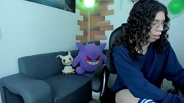 Snapshot of Angel_Dust18 chatting on March 2025 11:42:01 PM Angel Dust18 online show from March 2025 11:42:01 PM