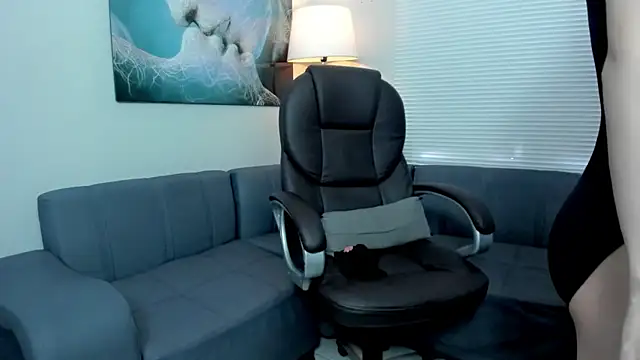 Snapshot of Angel_Dust18 chatting on September 2025 02:05:02 PM Angel Dust18 online show from September 2025 02:05:02 PM