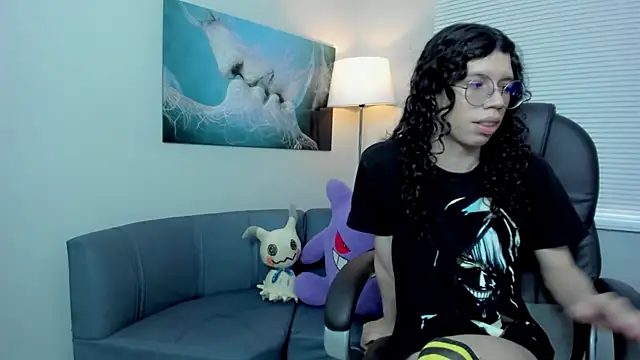 Snapshot of Angel_Dust18 chatting on November 2025 03:55:02 PM Angel Dust18 online show from November 2025 03:55:02 PM