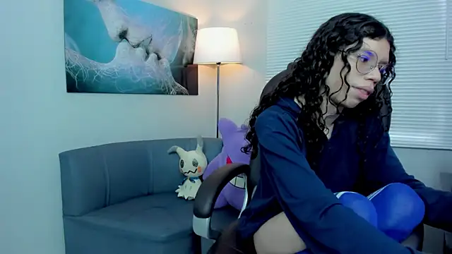 Snapshot of Angel_Dust18 chatting on November 2025 03:12:02 PM Angel Dust18 online show from November 2025 03:12:02 PM