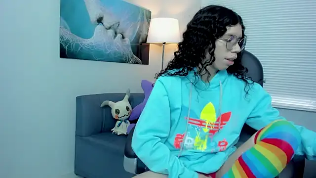 Snapshot of Angel_Dust18 chatting on December 2025 04:45:01 PM Angel Dust18 online show from December 2025 04:45:01 PM