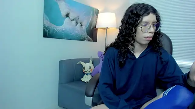 Snapshot of Angel_Dust18 chatting on December 2025 06:12:02 PM Angel Dust18 online show from December 2025 06:12:02 PM