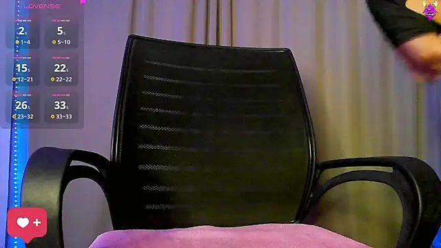 Snapshot of CallMeSima chatting on February 2025 06:27:02 AM CallMeSima online show from February 2025 06:27:02 AM