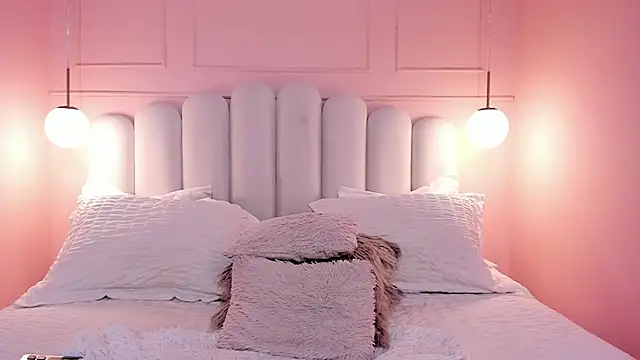 Snapshot of sarah_salis_ chatting on December 2025 08:13:02 PM sarah salis online show from December 2025 08:13:02 PM