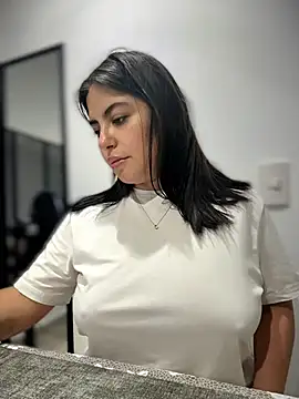 sukhakunis1 online show from November 2025 12:33:01 AM